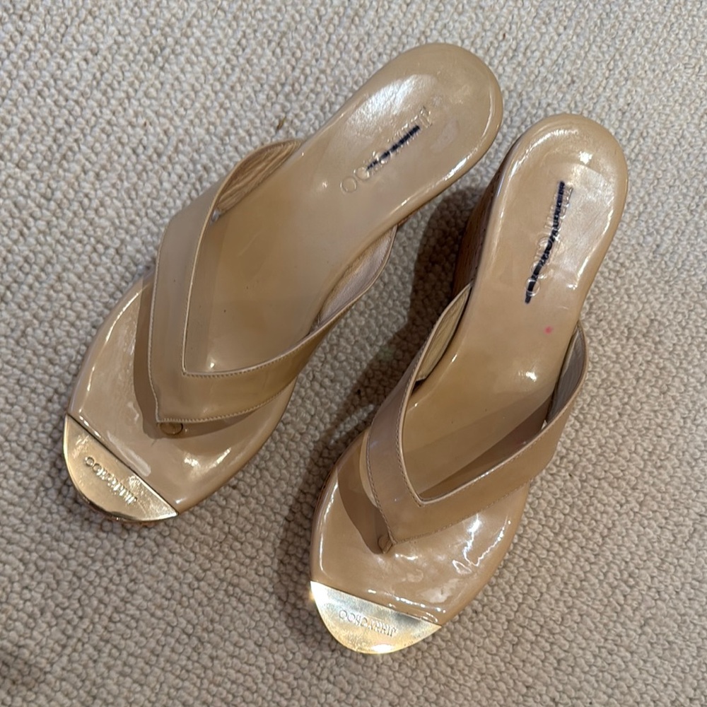 Jimmy Choo
Tan Patent slides